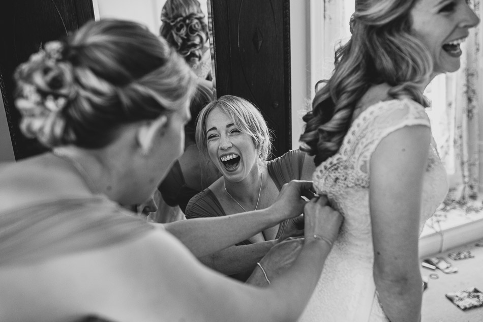 Bridemaids getting ready