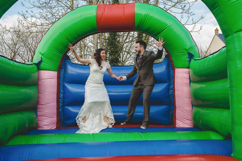 Globe-at-Hay-on-Wye-Wedding-Photography