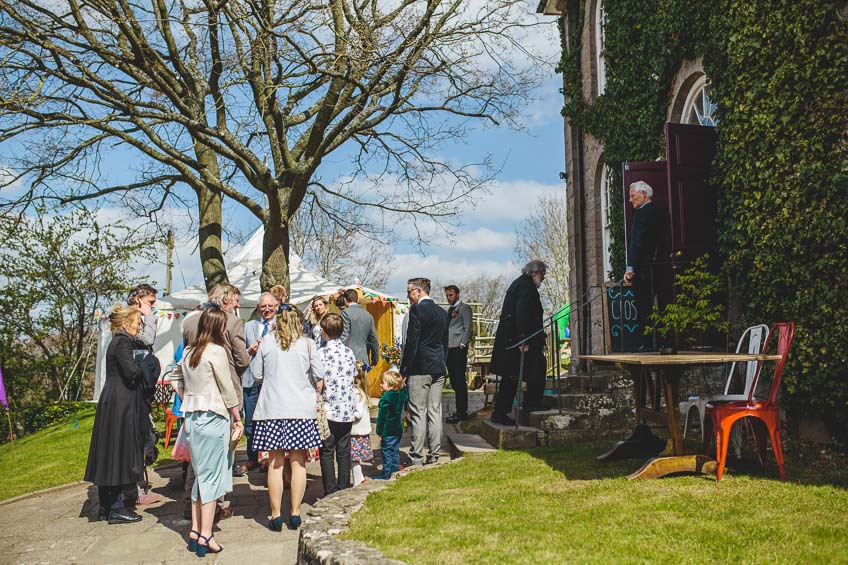 Globe-at-Hay-on-Wye-Wedding