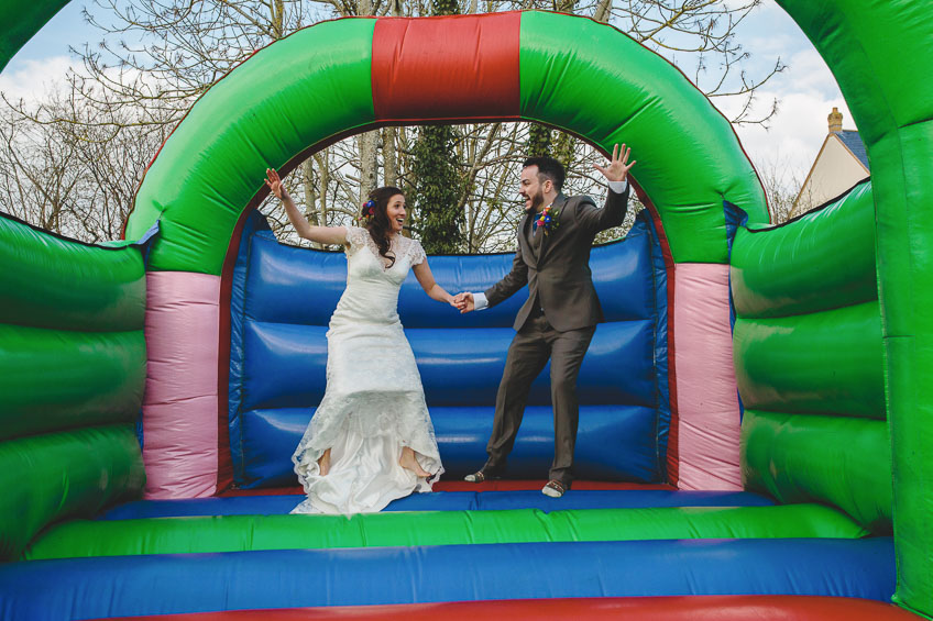 Globe-at-Hay-on-Wye-Wedding-Photography