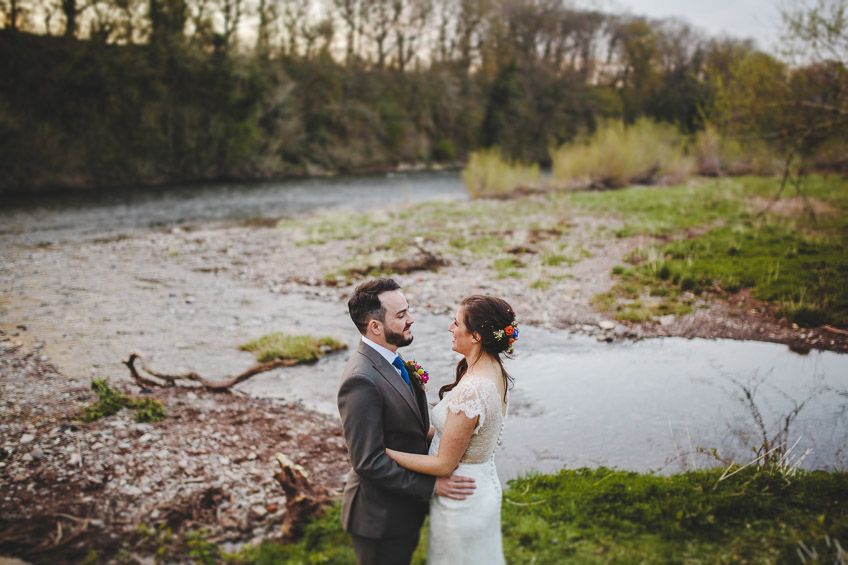 Globe-at-Hay-on-Wye-Wedding-Photography